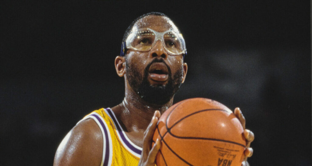 how tall is james worthy