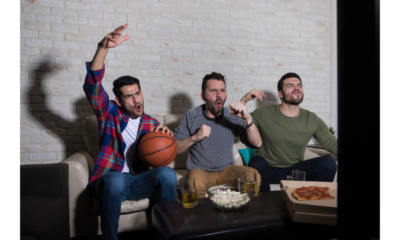 basketball fans cheering